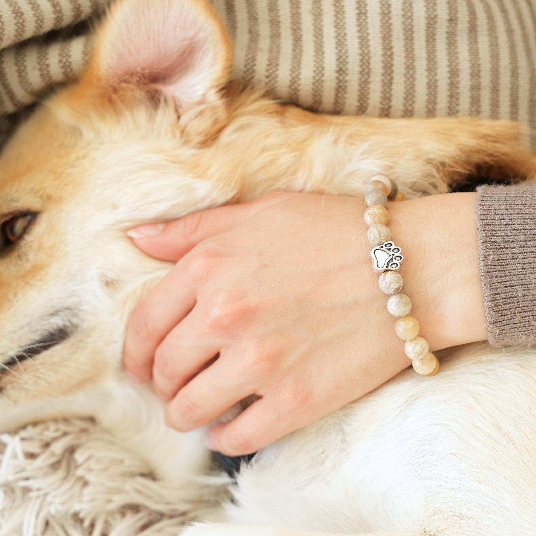 Paw print bracelet - sandstone